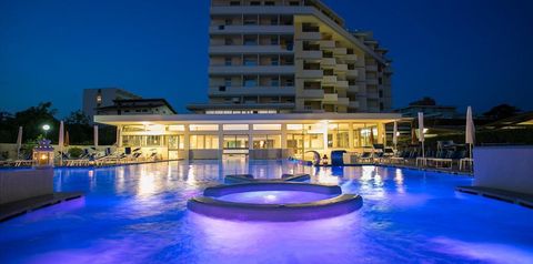 obiekt, budynek główny, basen