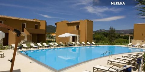 obiekt, teren hotelu, basen