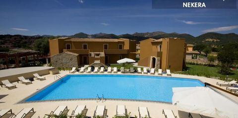 obiekt, teren hotelu, basen