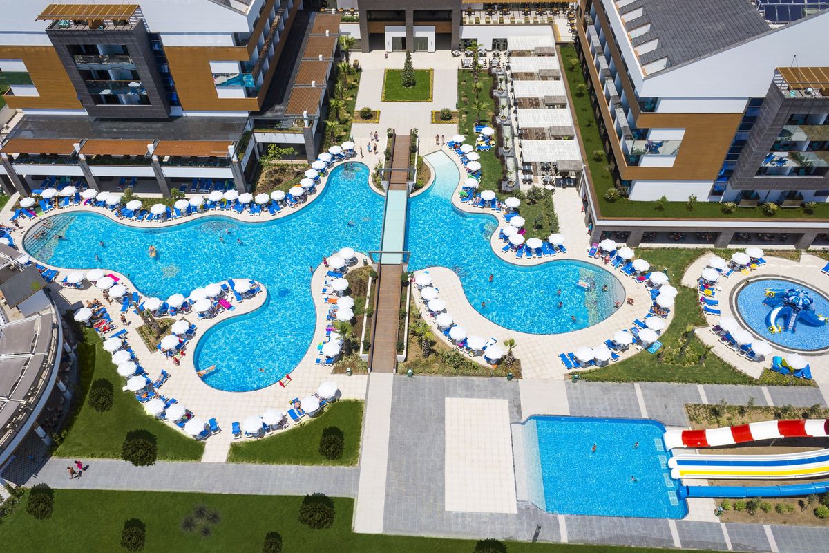 Terrace Elite Resort - basen