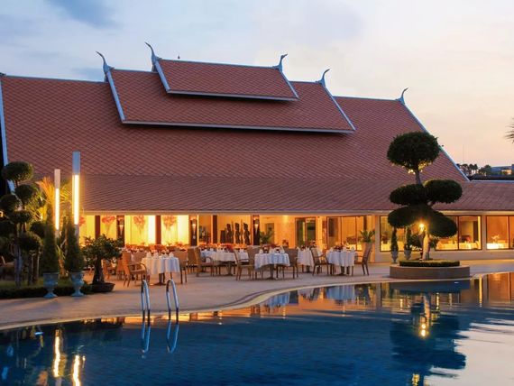 teren hotelu, basen