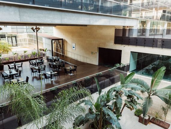 restauracja, teren hotelu