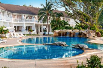 Thavorn Palm Beach Resort