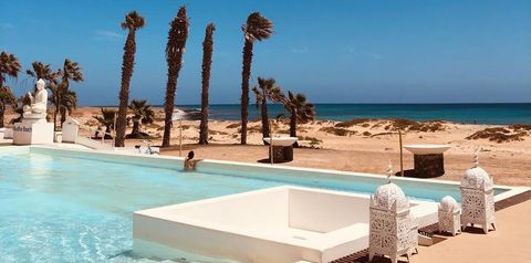 teren hotelu, basen, plaża