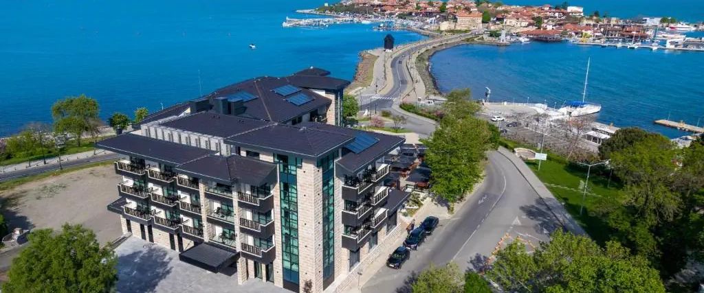 obiekt, teren hotelu