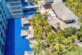 obiekt, teren hotelu, basen