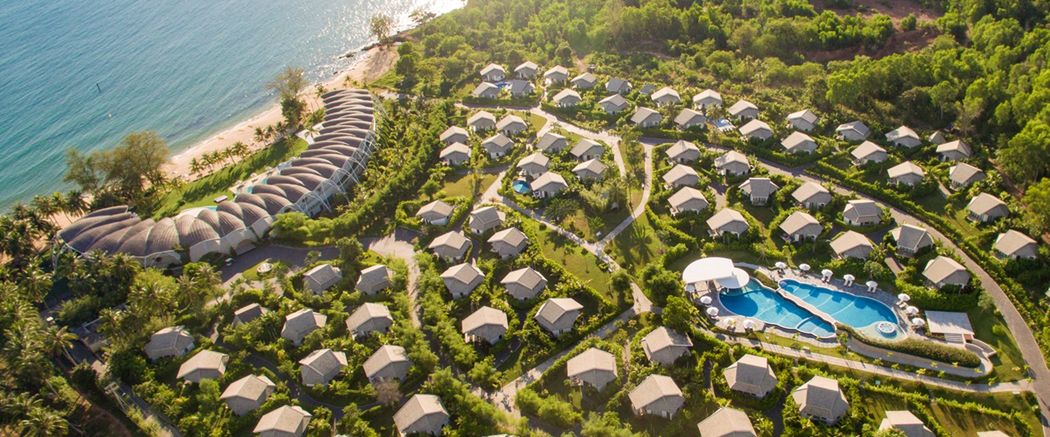 teren hotelu, basen, plaża