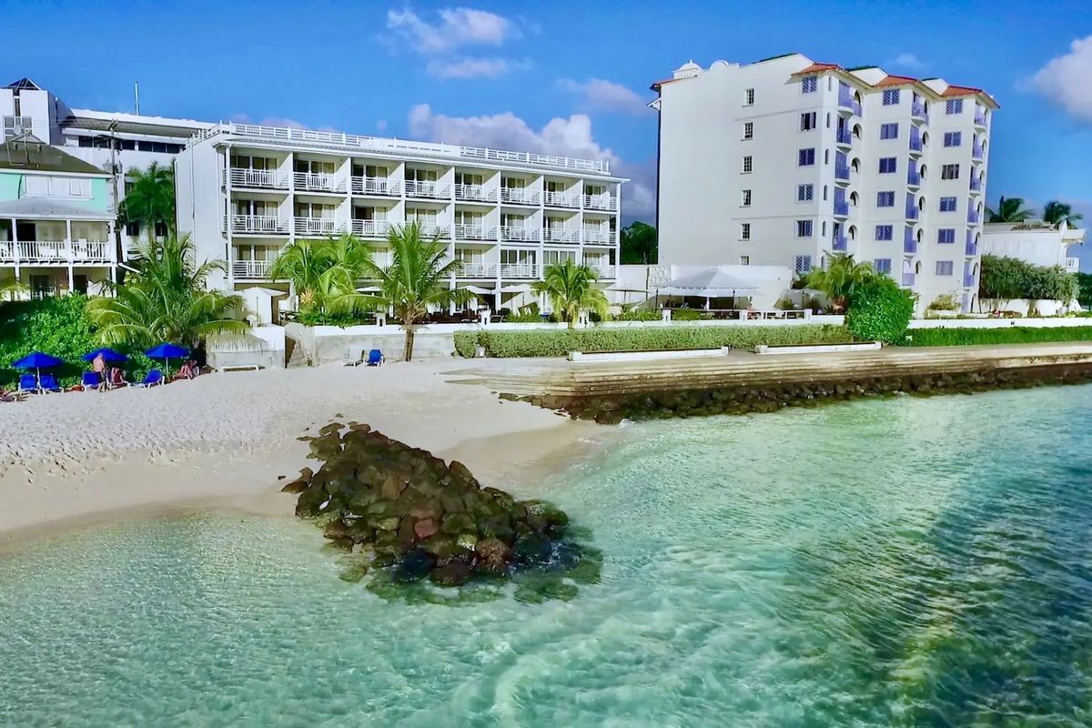 plaża, teren hotelu, obiekt