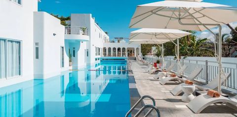 obiekt, teren hotelu, basen