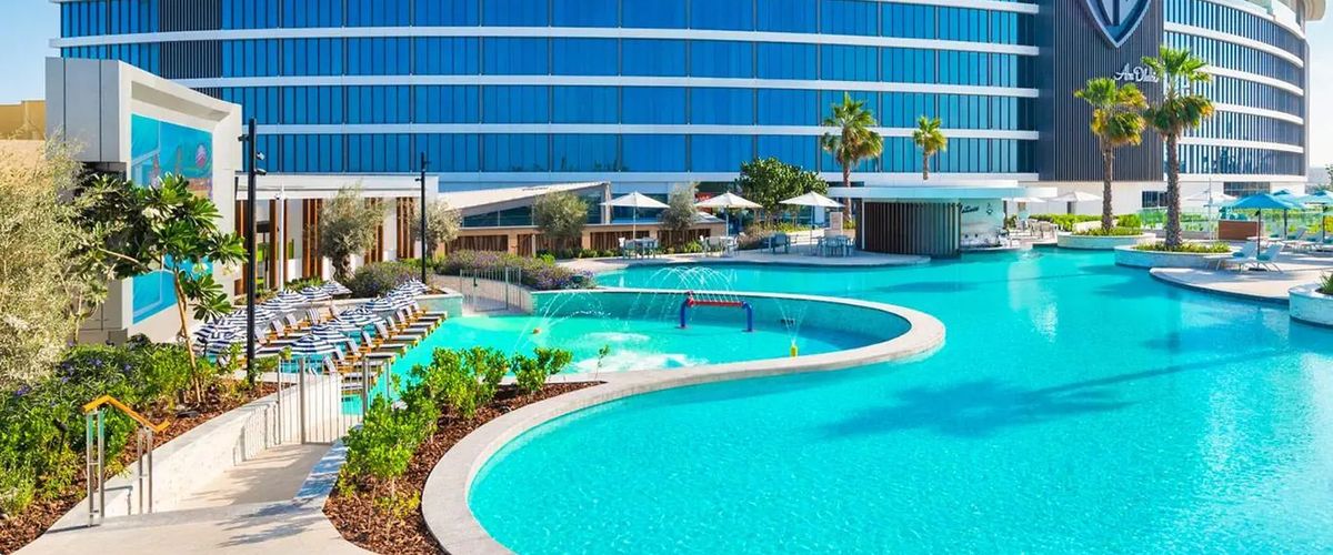 obiekt, teren hotelu, basen