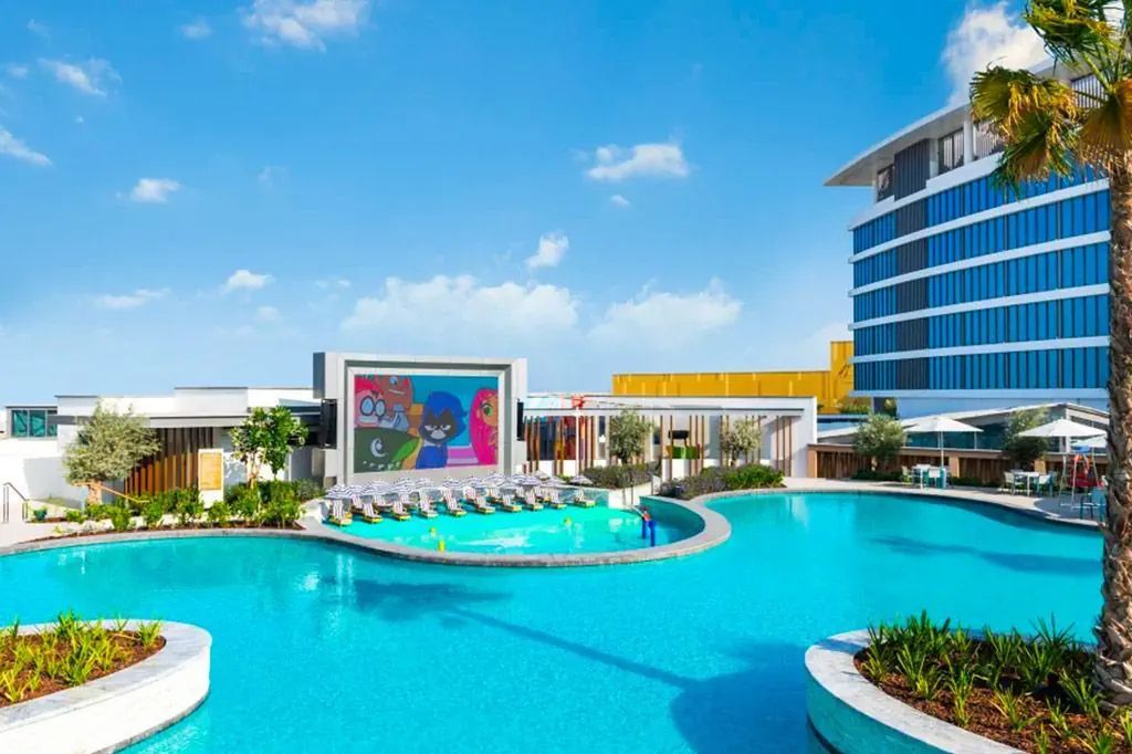 obiekt, teren hotelu, basen