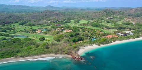 teren hotelu, pole golfowe, plaża