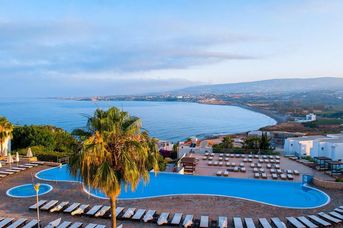 Theo Sunset Bay Holiday Village