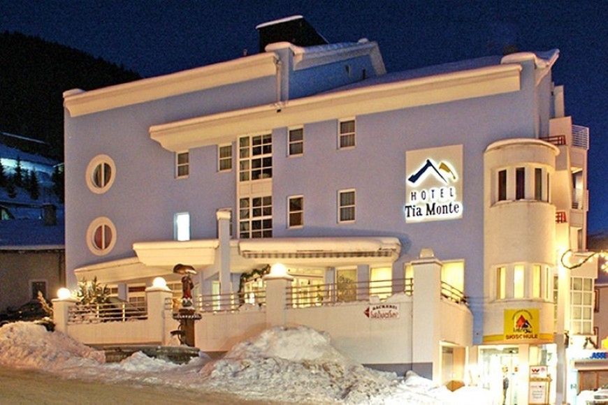 budynek główny, obiekt