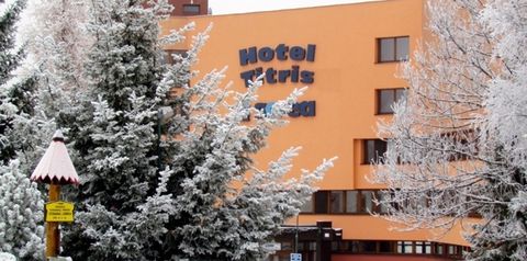 obiekt, budynek główny, teren hotelu