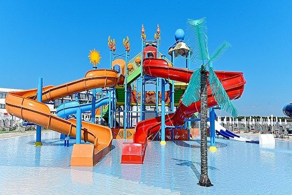 basen, aquapark, zjeżdżalnia