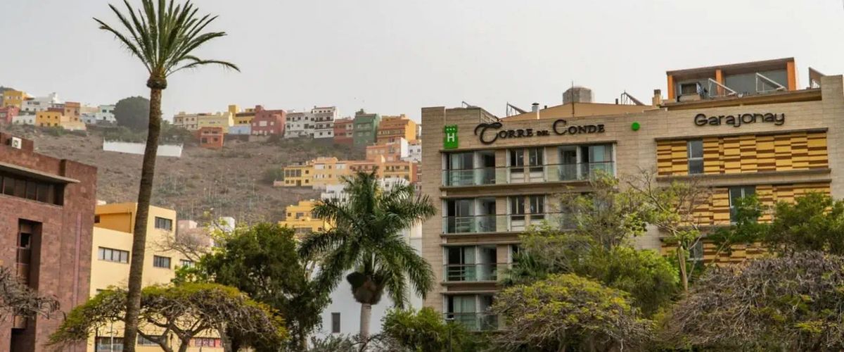 budynek główny, obiekt