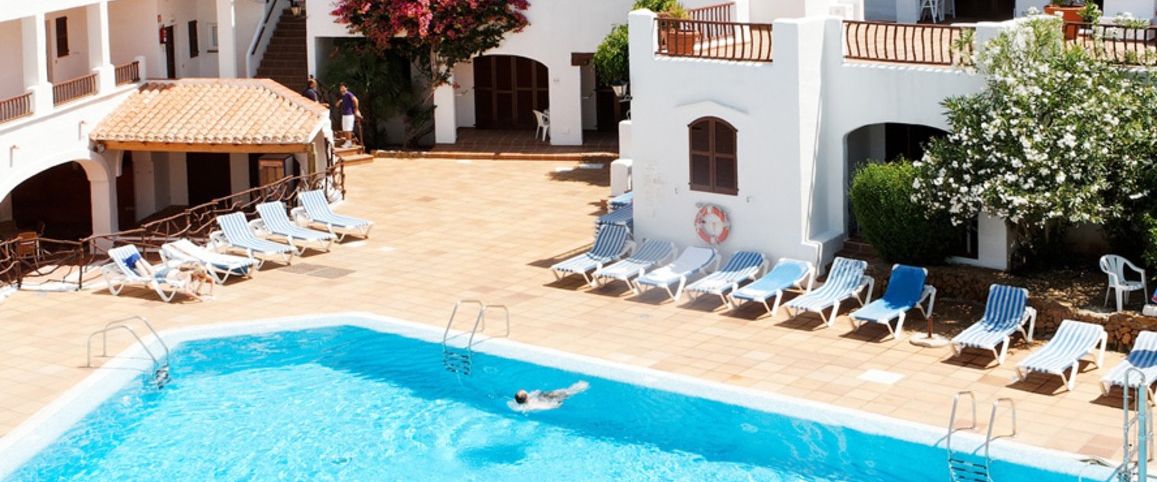 obiekt, teren hotelu, basen