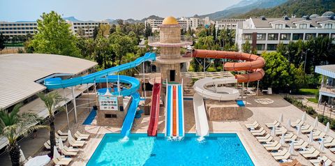 basen, aquapark, zjeżdżalnia