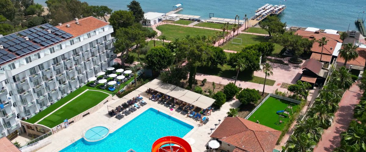 obiekt, teren hotelu