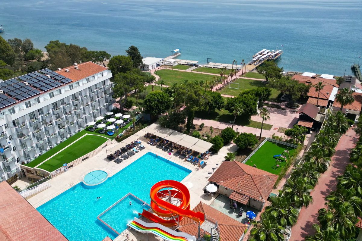 obiekt, teren hotelu