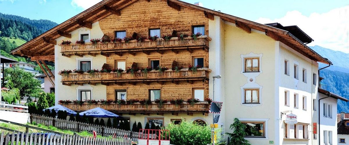 teren hotelu, budynek główny, obiekt