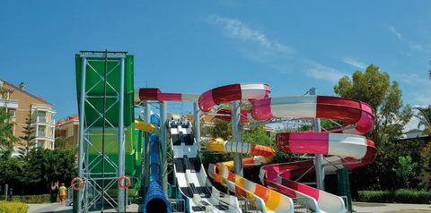 basen, aquapark, zjeżdżalnia