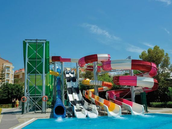 basen, aquapark, zjeżdżalnia
