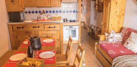 pokój, kuchnia / aneks kuchenny