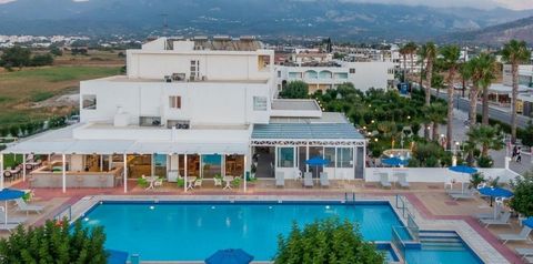 obiekt, teren hotelu, basen