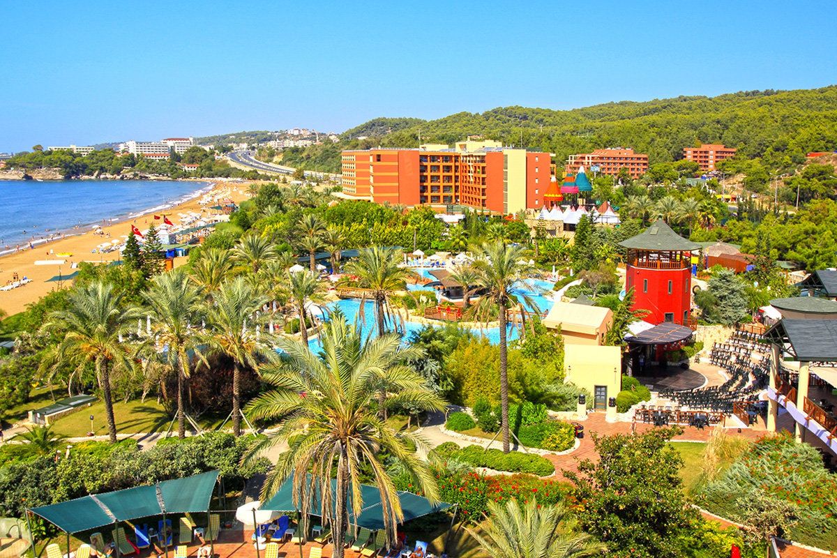 teren hotelu, basen, plaża