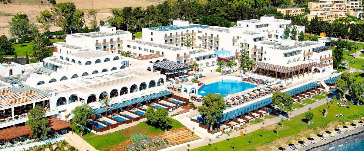 teren hotelu, basen, plaża