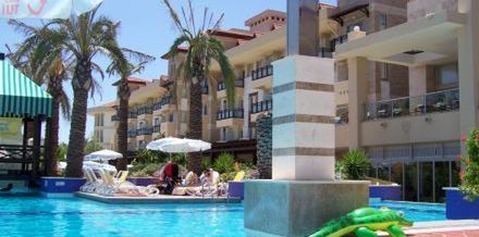 obiekt, teren hotelu, basen