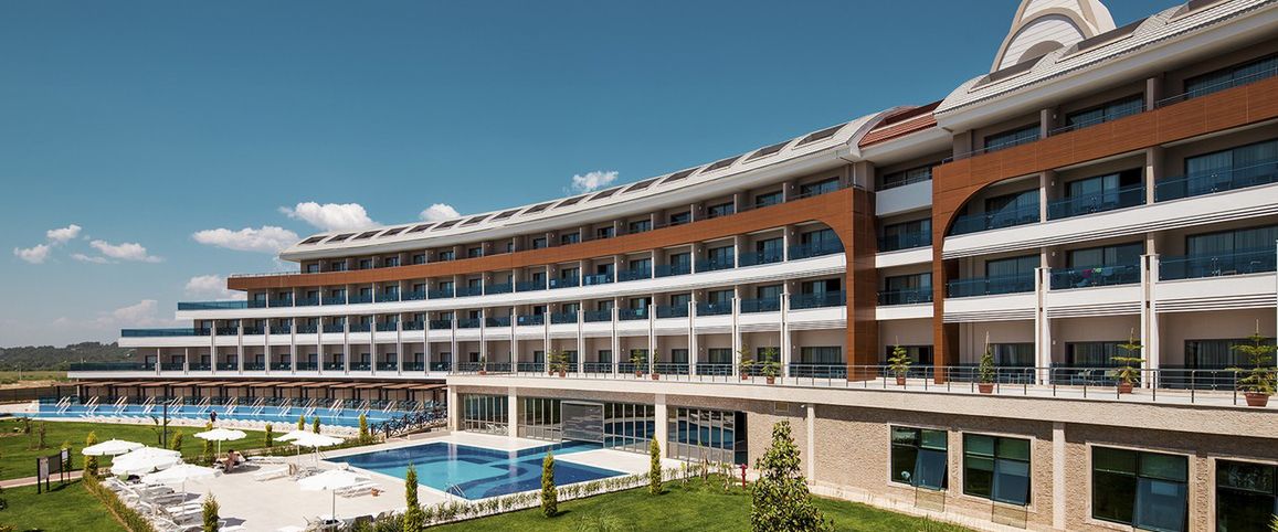 obiekt, teren hotelu, basen