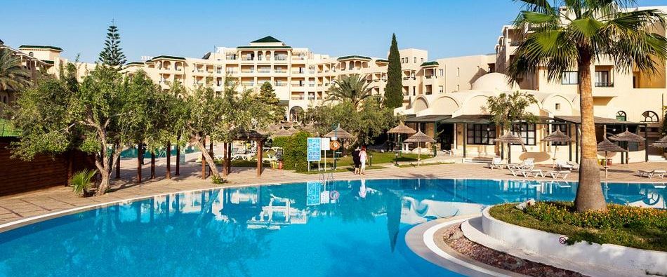 obiekt, teren hotelu, basen