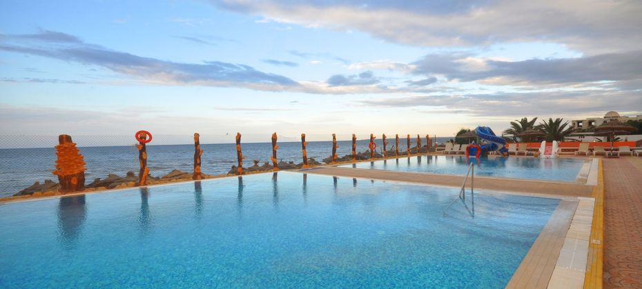 Chiraz (ex. Palmyra Holiday Resort & SPA)