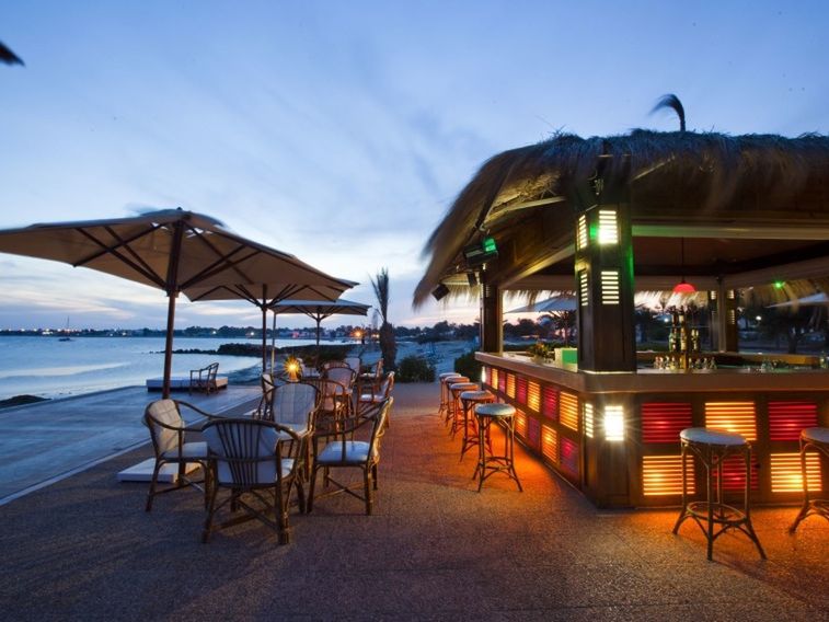 beach bar