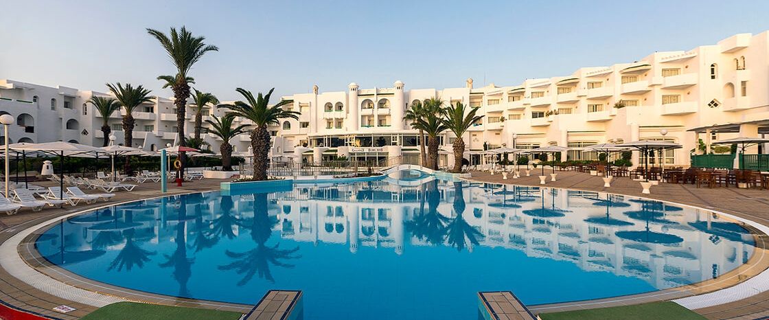 obiekt, teren hotelu, basen