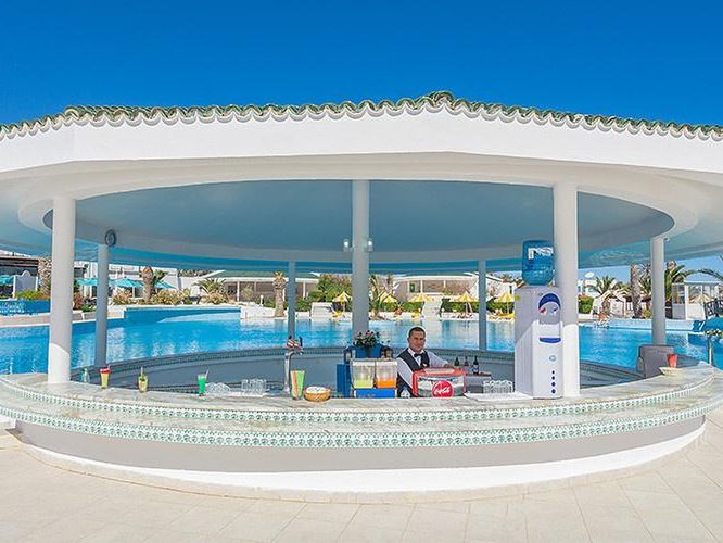 pool bar