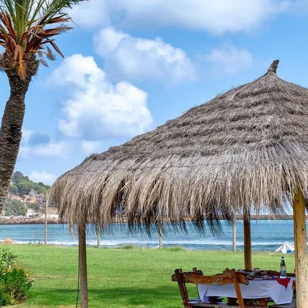 Itropika Beach