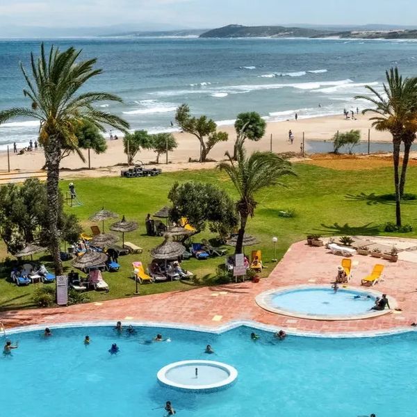 Itropika Beach