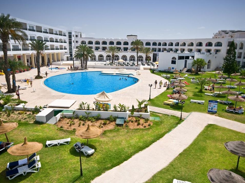 obiekt, teren hotelu, basen