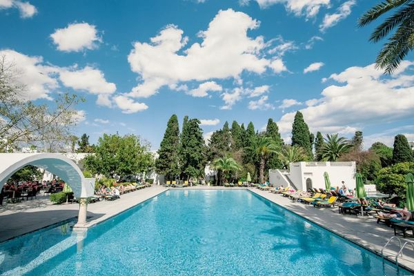 Les Orangers Beach Resort Bungalows