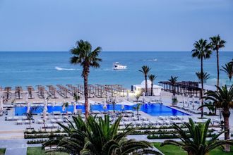 Les Orangers Beach Resort Bungalows
