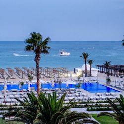 Les Orangers Beach Resort