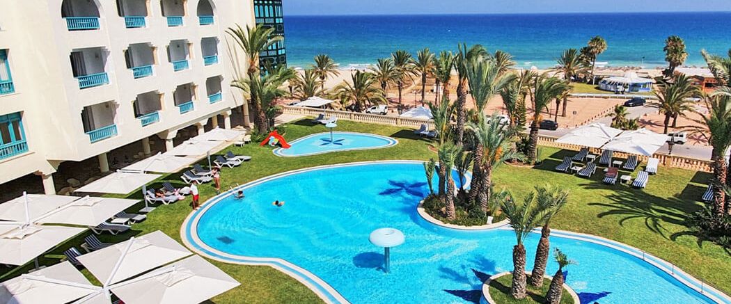 teren hotelu, basen, plaża