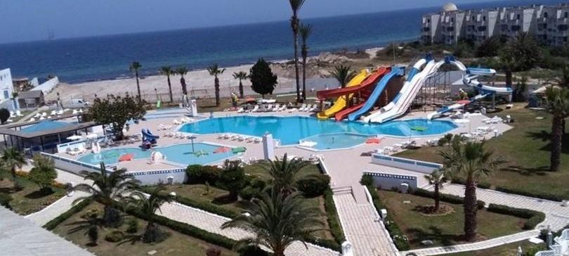Daphne Club Skanes Beach