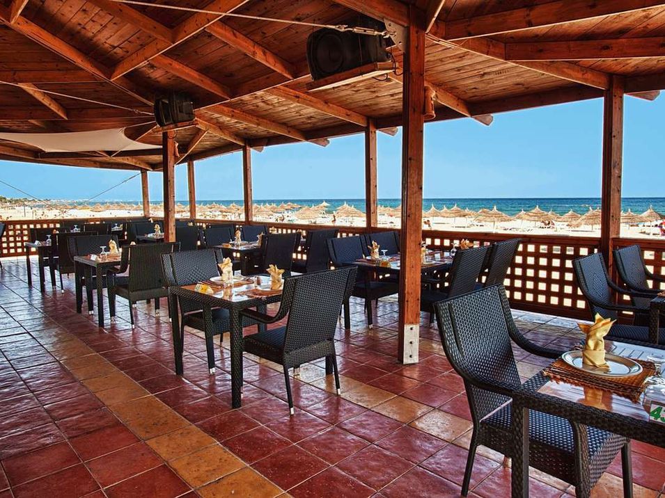beach bar