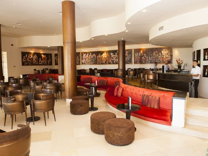 lobby bar