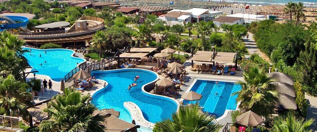teren hotelu, basen, aquapark